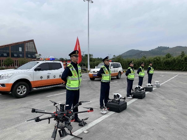 无人机24小时保障京珠北、乐广北高速春运出行顺畅(图1)